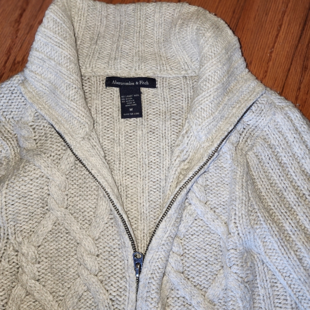 Abercrombie & Fitch light Gray wool sweater medium